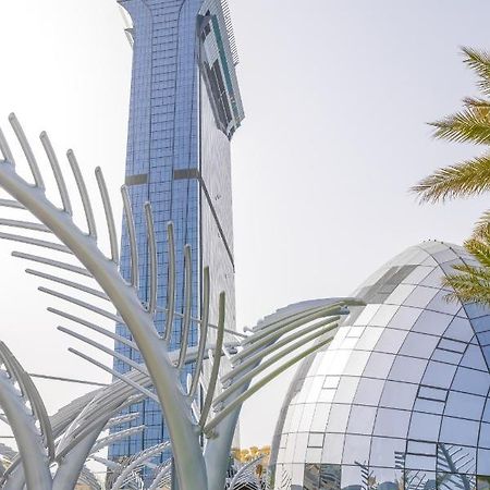 Ultra Luxury Palm Tower With Shared Hotel Facilities Дубай Екстер'єр фото