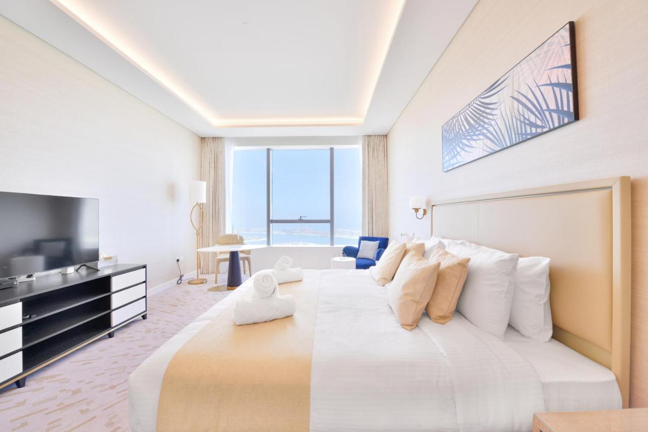Ultra Luxury Palm Tower With Shared Hotel Facilities Дубай Екстер'єр фото