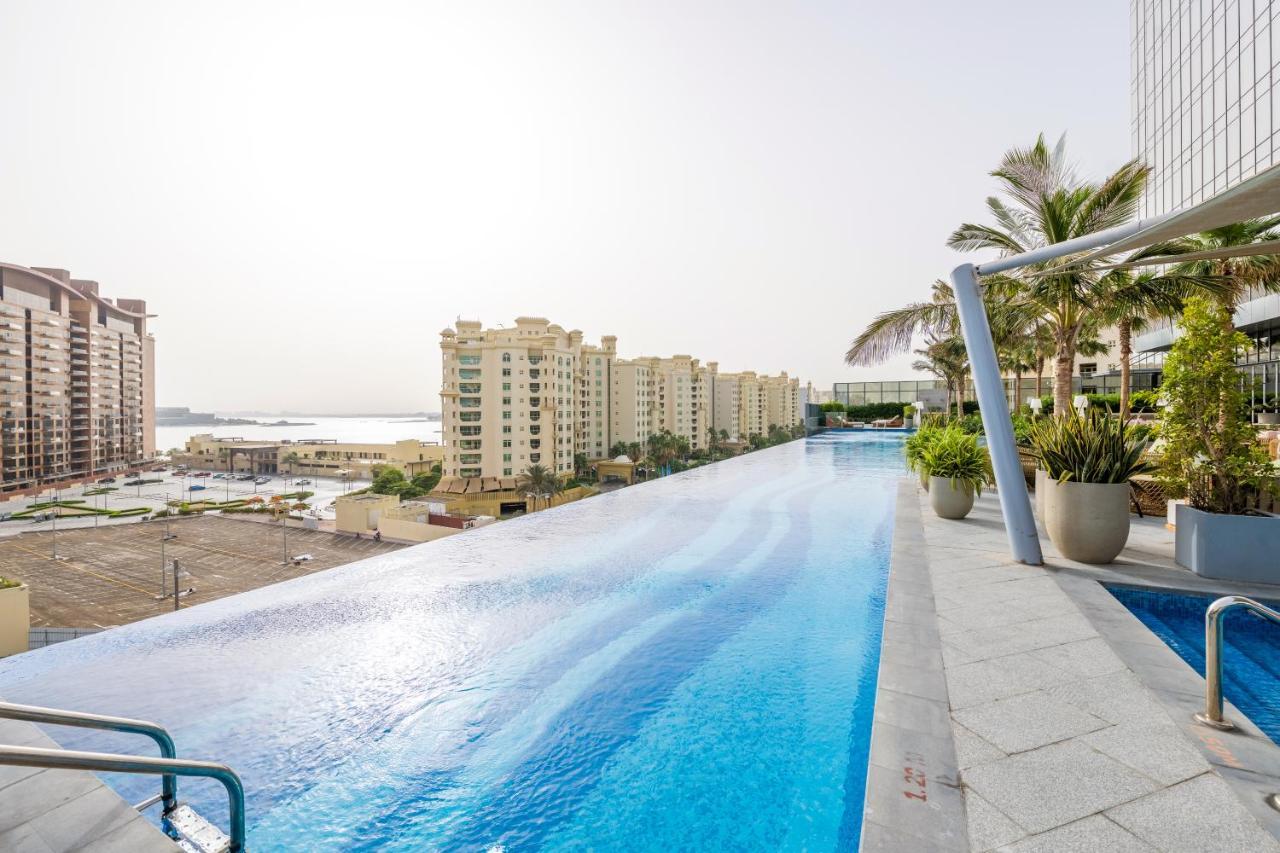 Ultra Luxury Palm Tower With Shared Hotel Facilities Дубай Екстер'єр фото