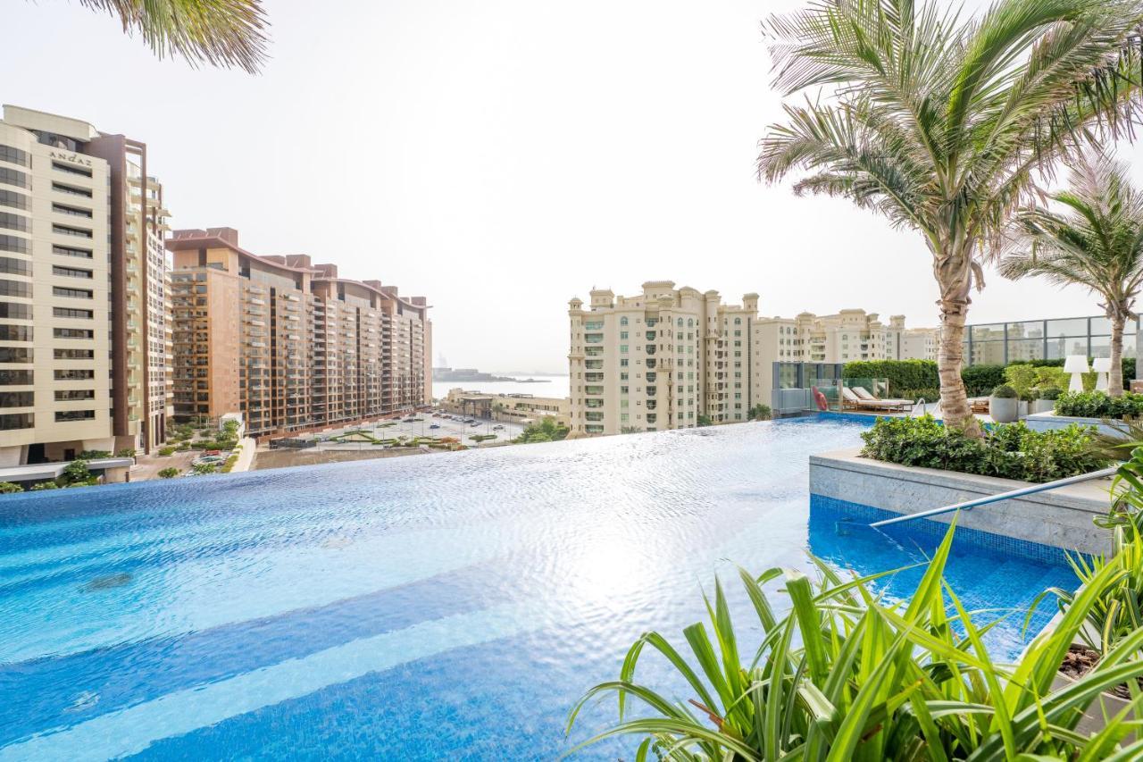 Ultra Luxury Palm Tower With Shared Hotel Facilities Дубай Екстер'єр фото